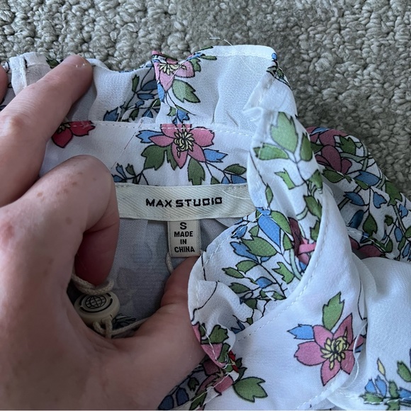 NWT Women's Max Studio Cold Shoulder Floral Top size Small in Ivory - Picture 5 of 10